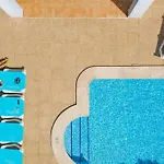 Roqueta Bonita Con Piscina En Menorca! Villa Cala en Bosch