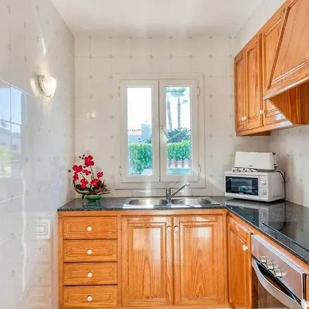 Roqueta Bonita Con Piscina En Menorca!