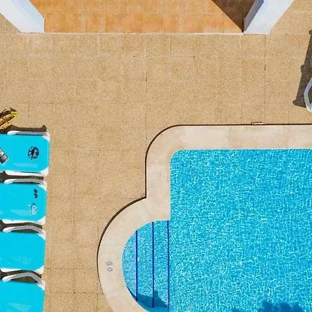 Roqueta Bonita Con Piscina En Menorca! فيلة كالا ان بوسش