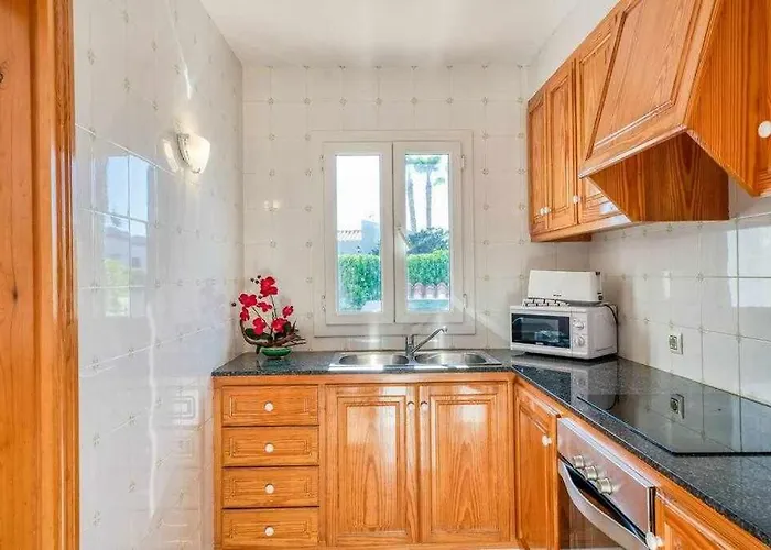 Roqueta | Bonita Con Piscina En Menorca!