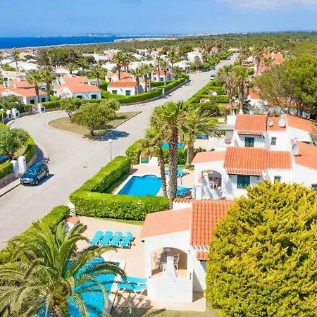 Roqueta Bonita Con Piscina En Menorca